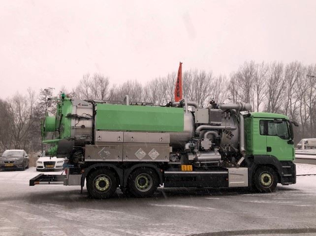 Green KOKS EcoVac high pressure combi truck for Peeters Nederland